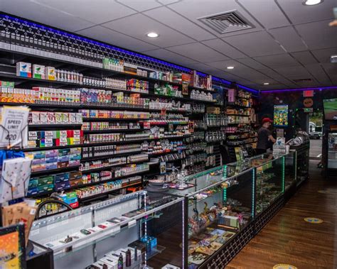 pop smoke shop near me